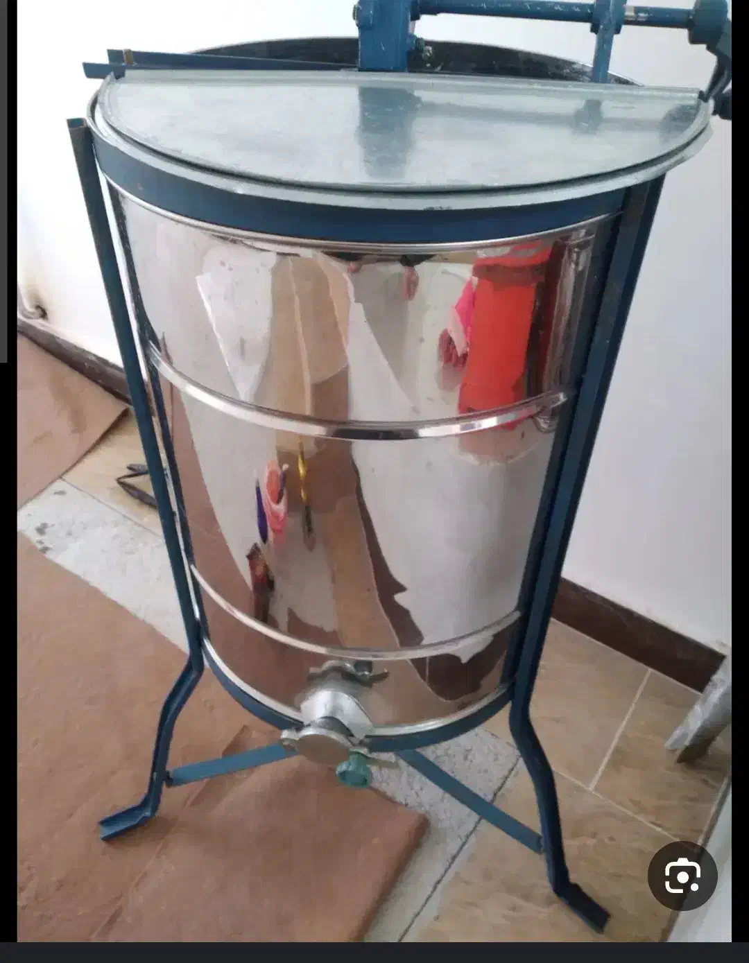 فروش دستگاه عسل گیری ۴ قاب دستی نونو ا|فروشگاه و مغازه|آبدانان, |دیوار