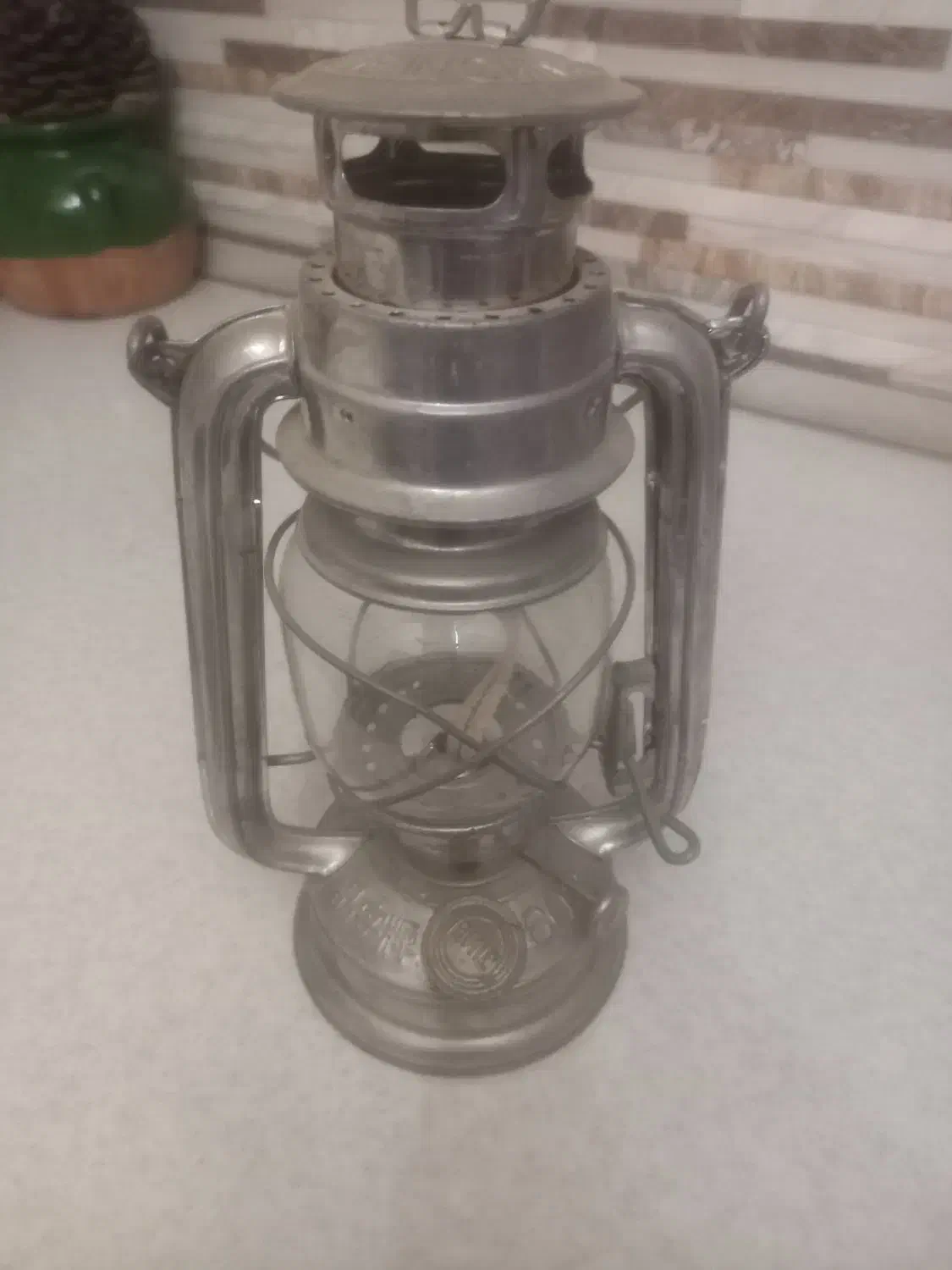 فانوس قدیمی|کلکسیون اشیاء عتیقه|رباط‌کریم, شترخوار|دیوار