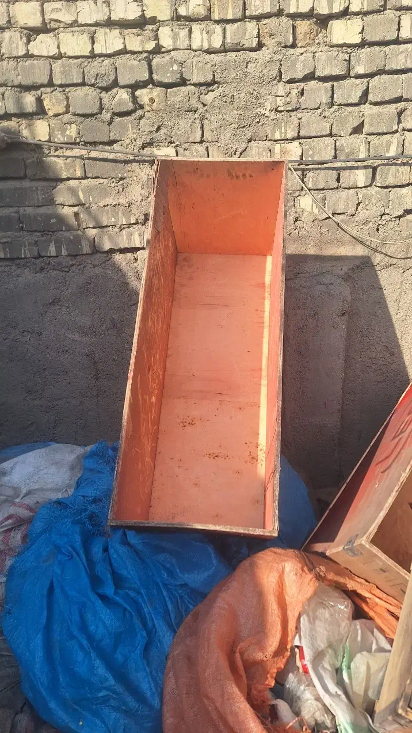 جعبه چوبی|حراج|قم, باغ کرباسی|دیوار