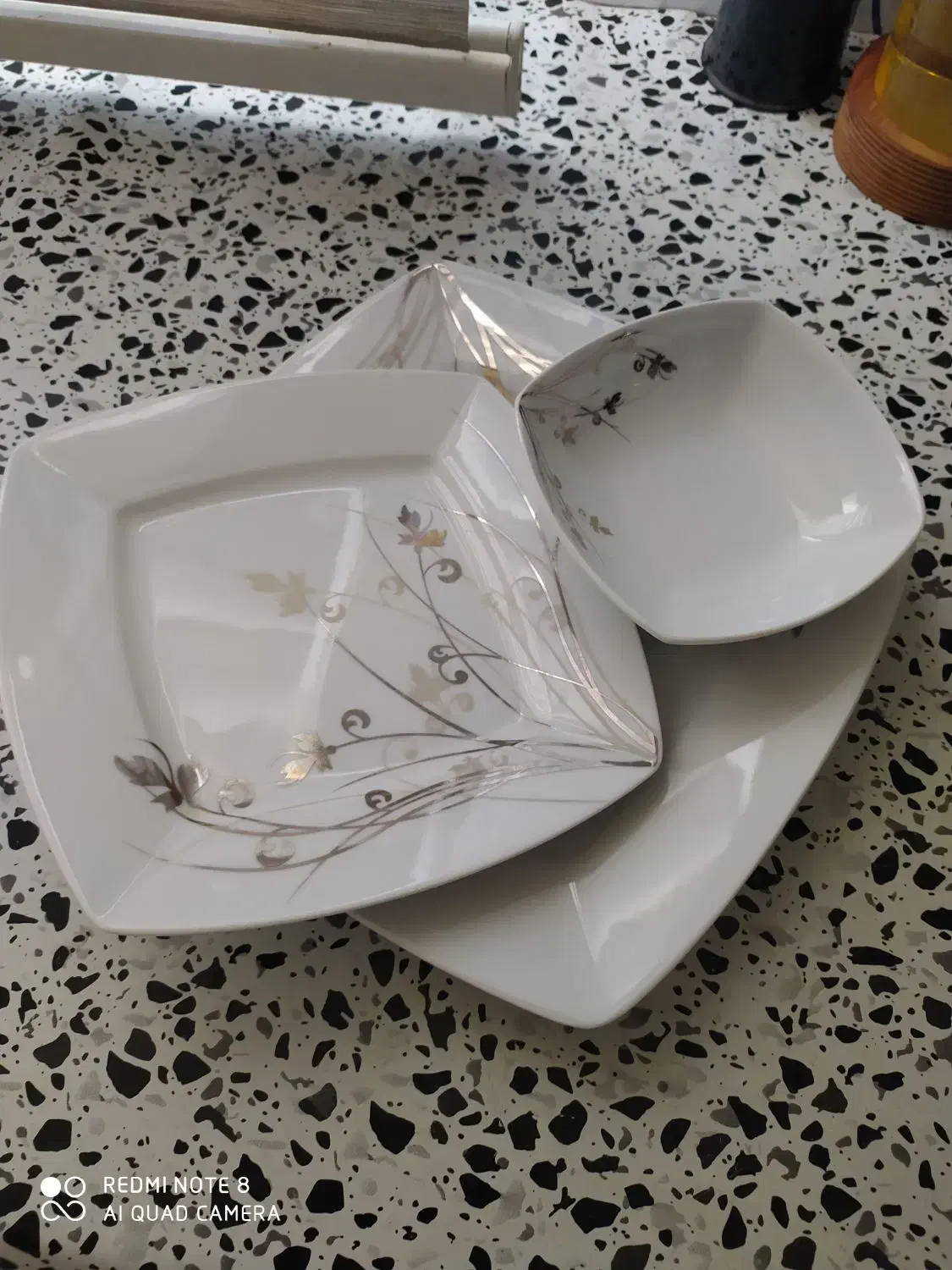 سه دست چینی درجه یک|ظروف سرو و پذیرایی|پاکدشت, پاکدشت (مامازند)|دیوار