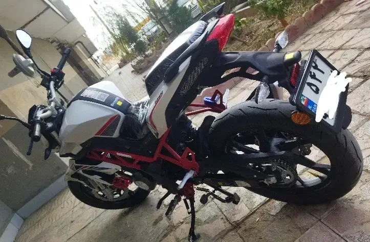 بنلی نیوفیس (مدارک تکمیل)|موتورسیکلت|بروجرد, |دیوار