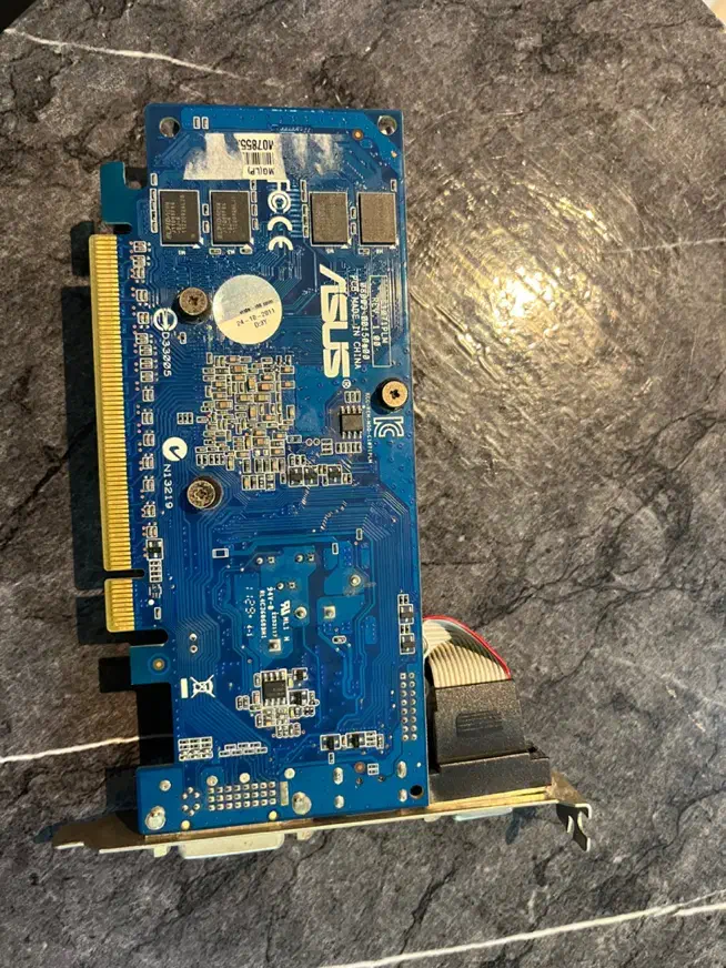 کارت گرافیک asus 1 گیگ|قطعات و لوازم جانبی رایانه|کردکوی, |دیوار