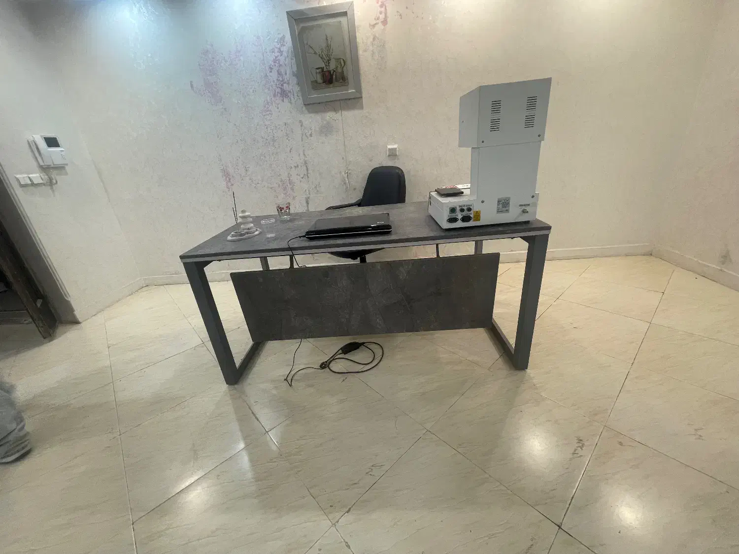 فروش میز /مبل/پرده زبرا|مبلمان خانگی و میز عسلی|هشتگرد, شهرک بار و بن|دیوار