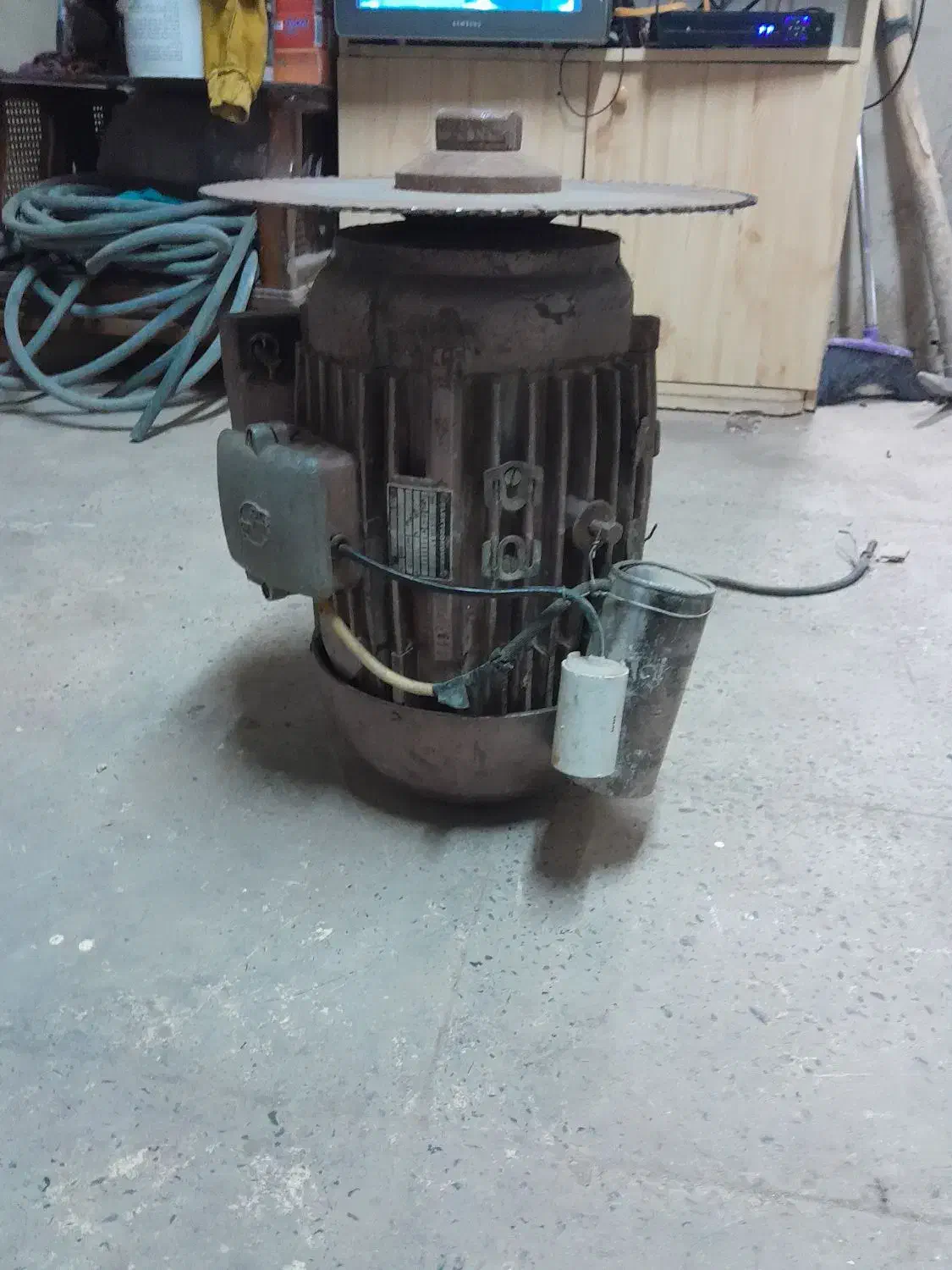 لوازم منزل|تلویزیون و پروژکتور|تنکمان, |دیوار