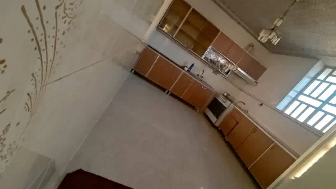 منزل وسوبیت مبله درمیانرود|اجارهٔ کوتاهمدت آپارتمان و سوئیت|شیراز, شهرک مدرس|دیوار