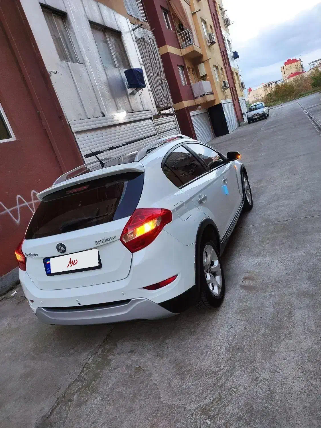 برلیانس کراس مدل ۹۶ عروسک بدون رنگ|خودرو سواری و وانت|رشت, کوی امام رضا|دیوار