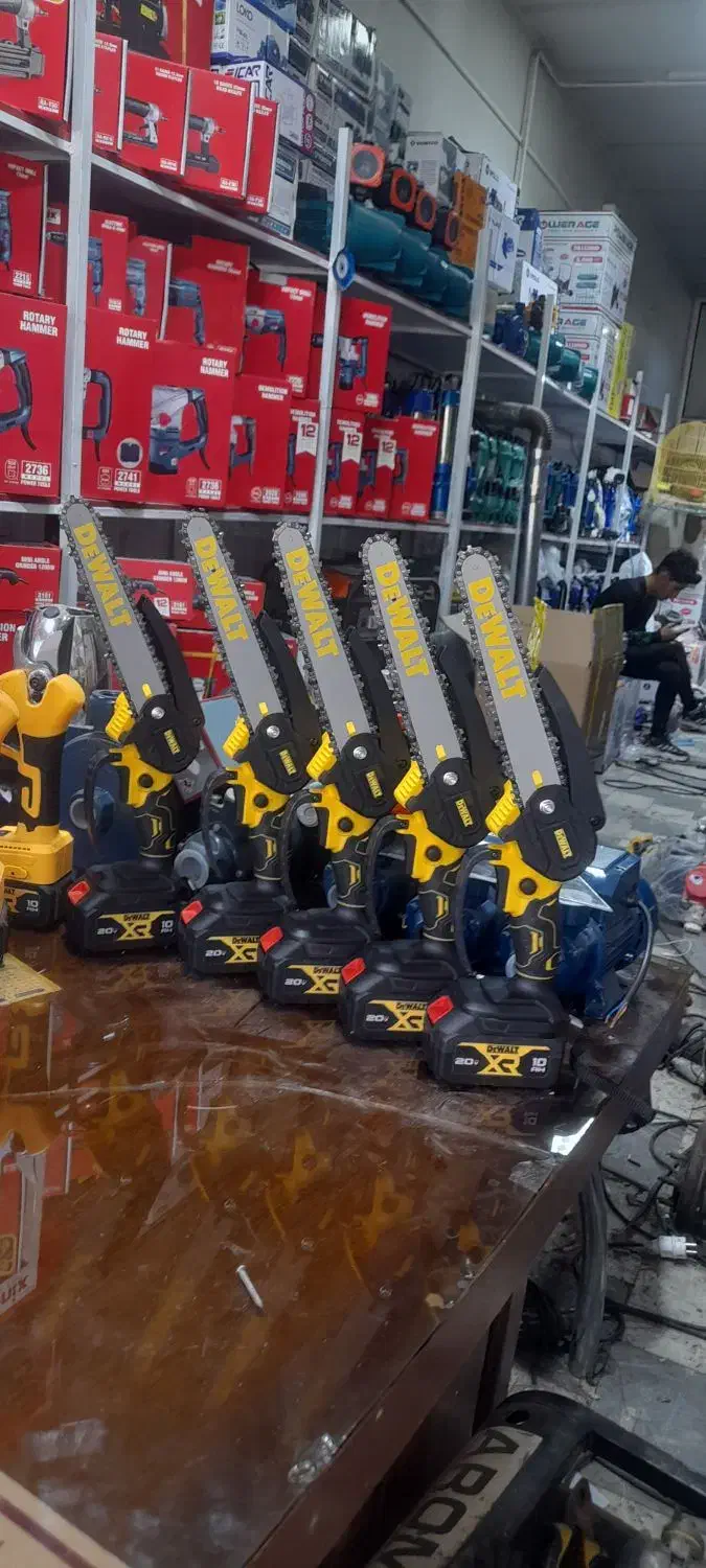 اره شارژی و قیچی شارژی دیوالت|ابزارآلات|مرند, |دیوار