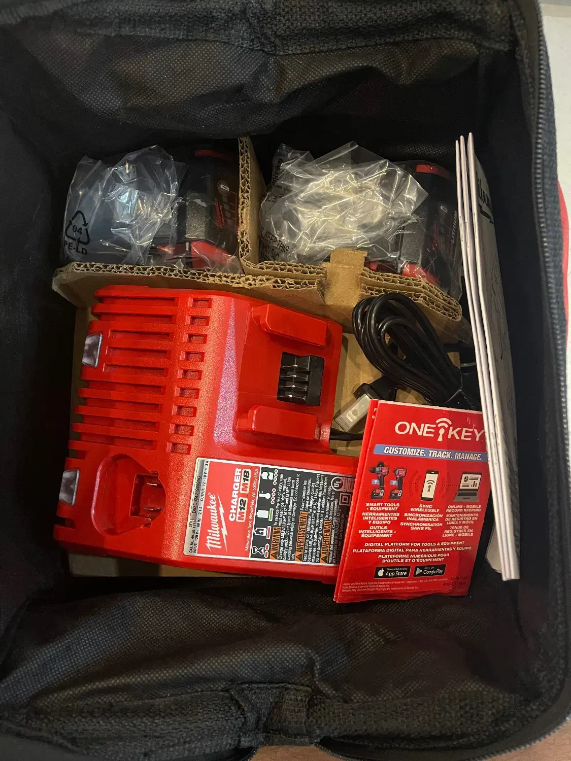 دریل و پیچ بند میلواکی اصل و آکبند|ماشین‌آلات صنعتی|ساری, |دیوار