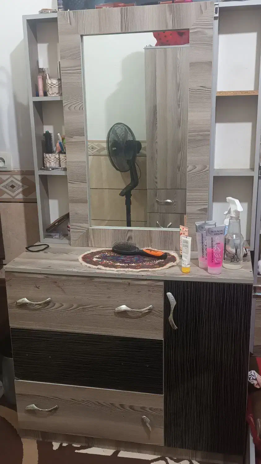 سلام میر ارایشی|جاکفشی، کمد، دراور|زرند, |دیوار