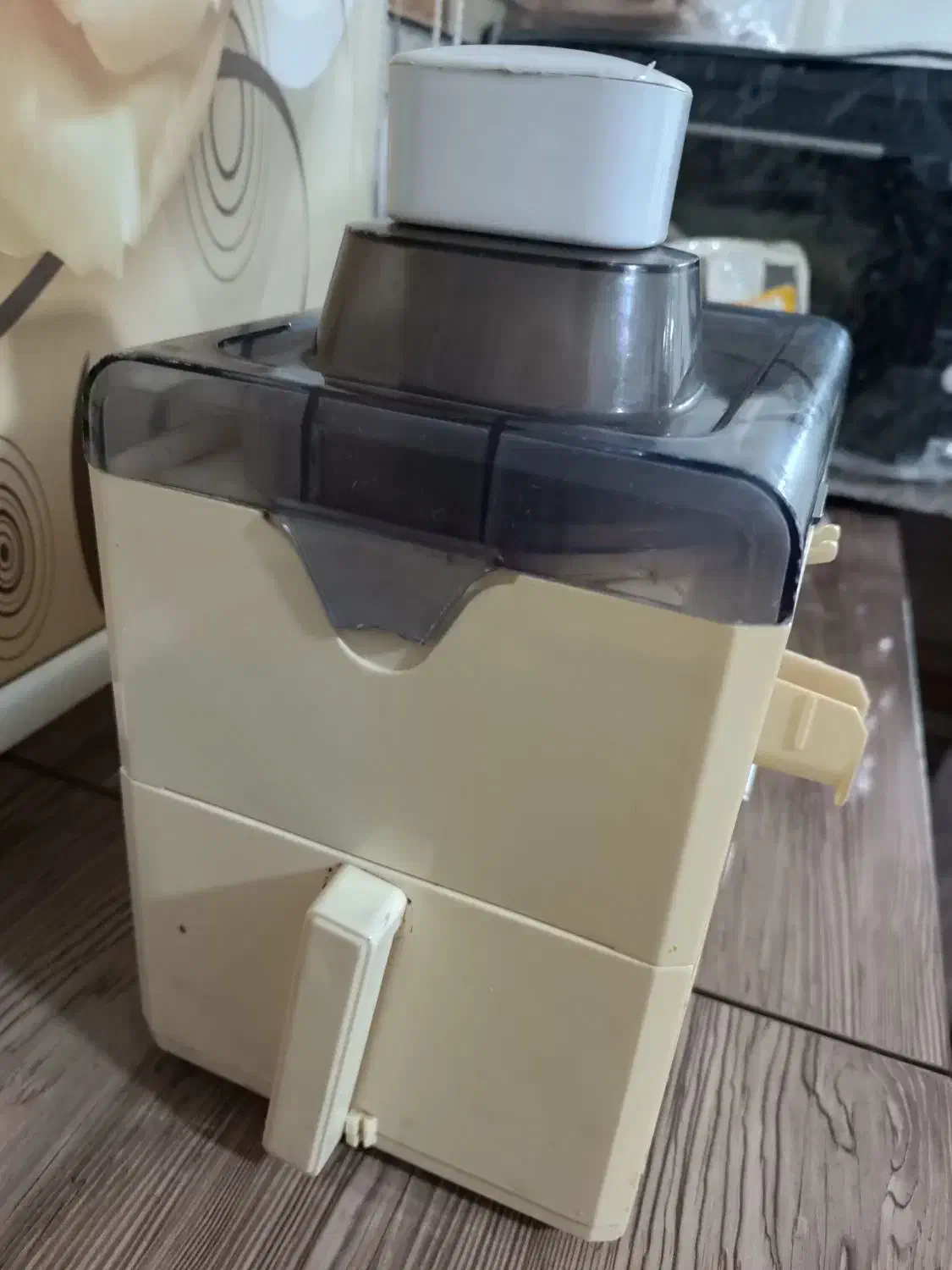 آبمیوه گیری|آبمیوهگیر و آبمرکباتگیر|هلالی, |دیوار