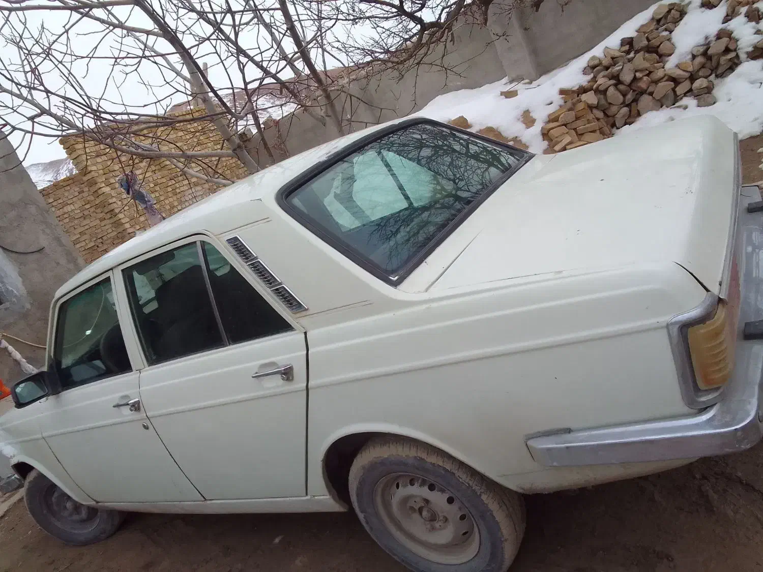 مدل ۸۱ بیمه یه سال|خودرو کلاسیک|کبودرآهنگ, |دیوار