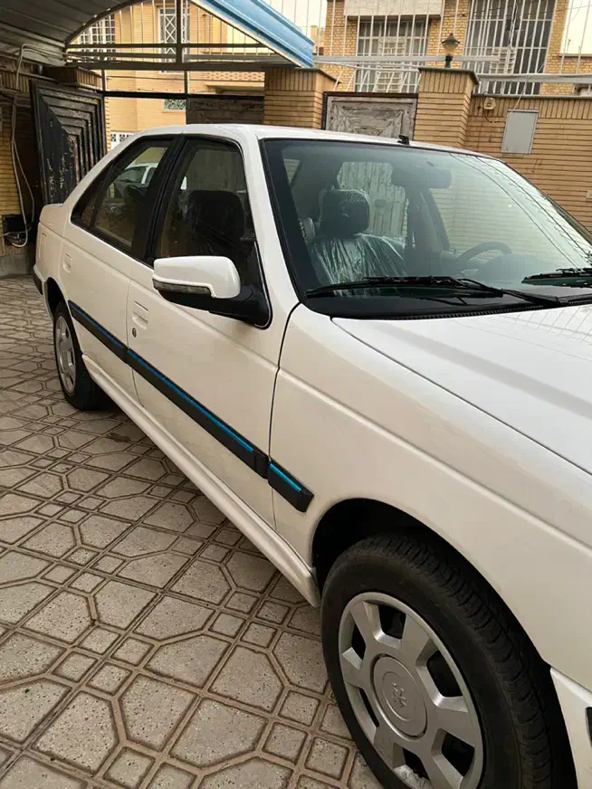 پژو پارس سفید موتور xu7p|خودرو سواری و وانت|شیراز, شهرک مهدیه|دیوار