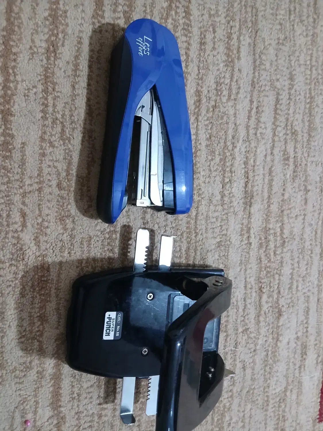 مقداری وسایل اداری درحدود ونو|لوازم التحریر|اهواز, کوروش|دیوار