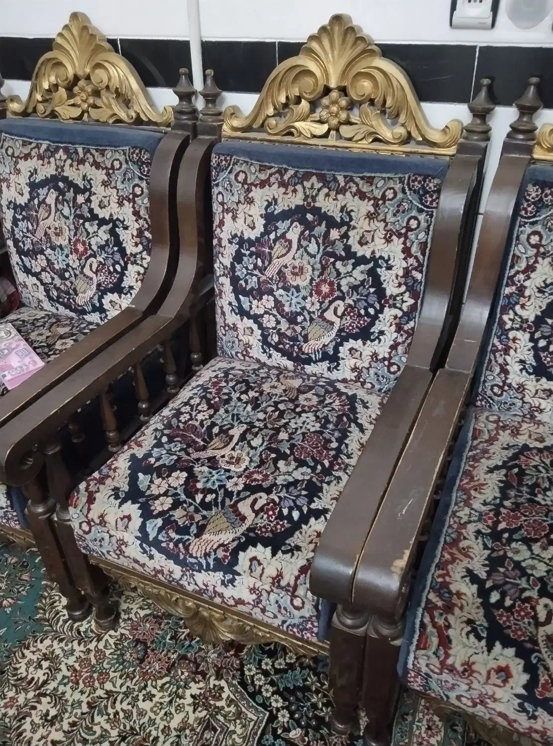 مبل قالی شیش نفره با چهار میز عسلی|مبلمان خانگی و میز عسلی|کرمان, |دیوار