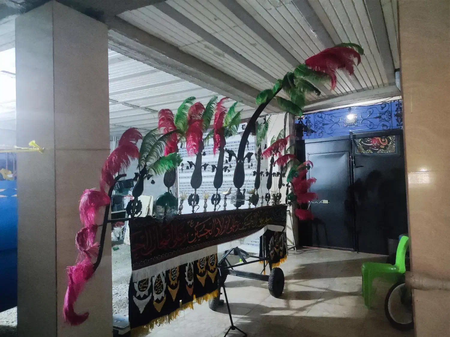 علامت  نه تیغه|کلکسیون اشیاء عتیقه|جویبار, |دیوار