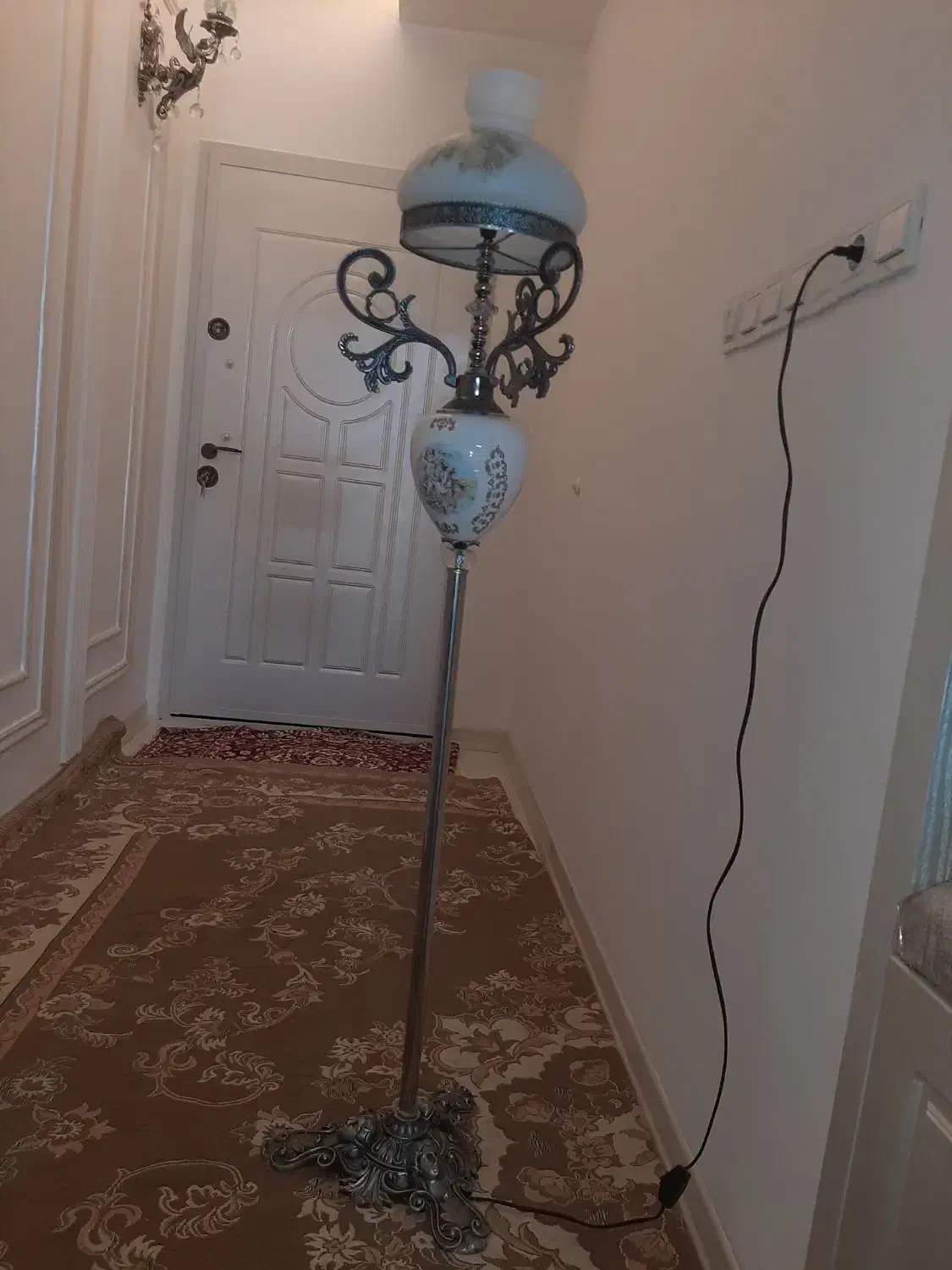 دوعدد کنار آباژور|چراغ خواب و آباژور|نیشابور, امین اسلامی|دیوار