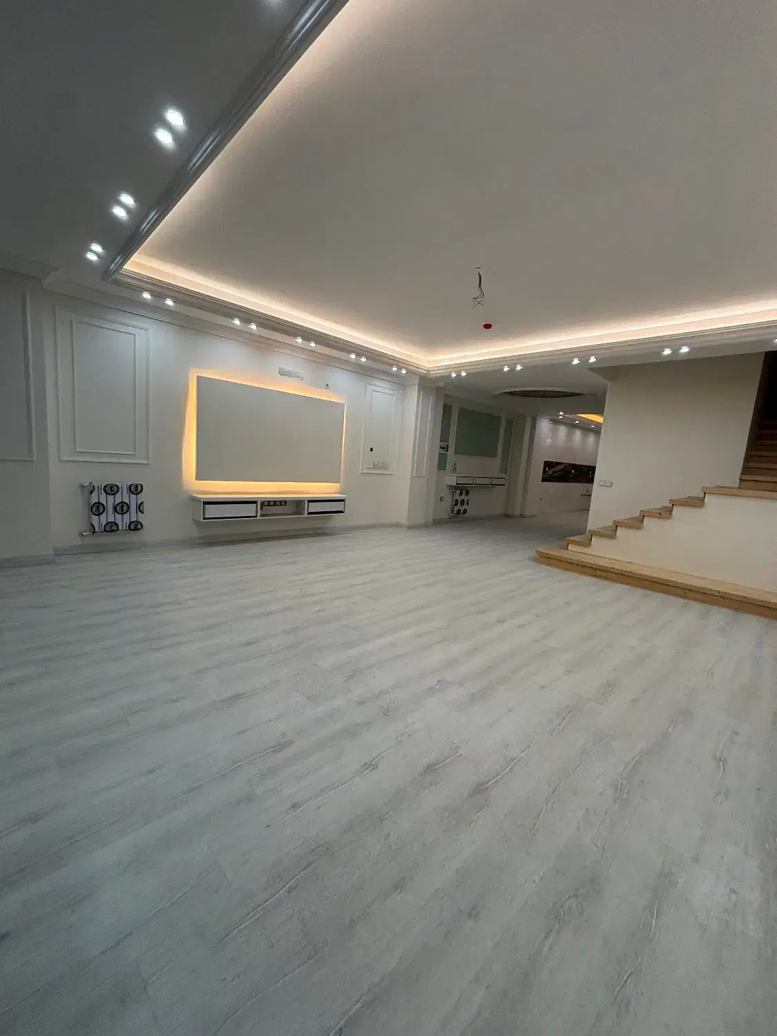 ویلای تریبلکس لوکس و مدرن درتاپ‌لوکیشن بلواردانشجو|فروش خانه و ویلا|گنبد کاووس, |دیوار