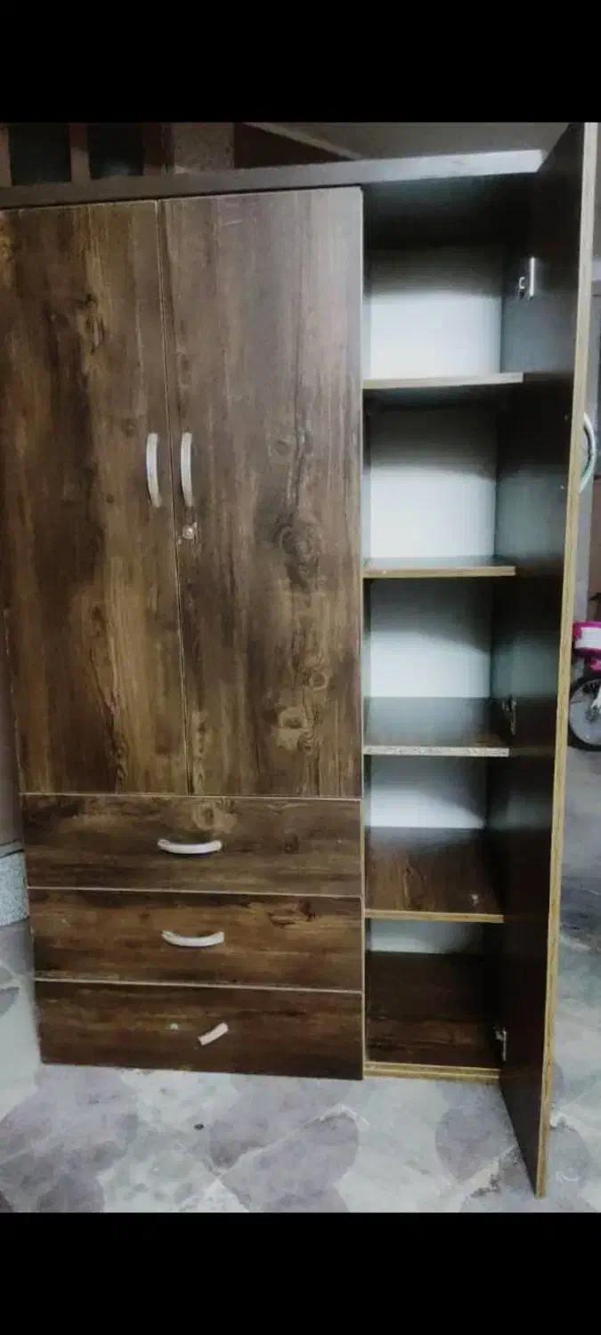 کمد چوبی قهوه‌ای شیک دست دوم در حد نو|جاکفشی، کمد، دراور|کازرون, |دیوار