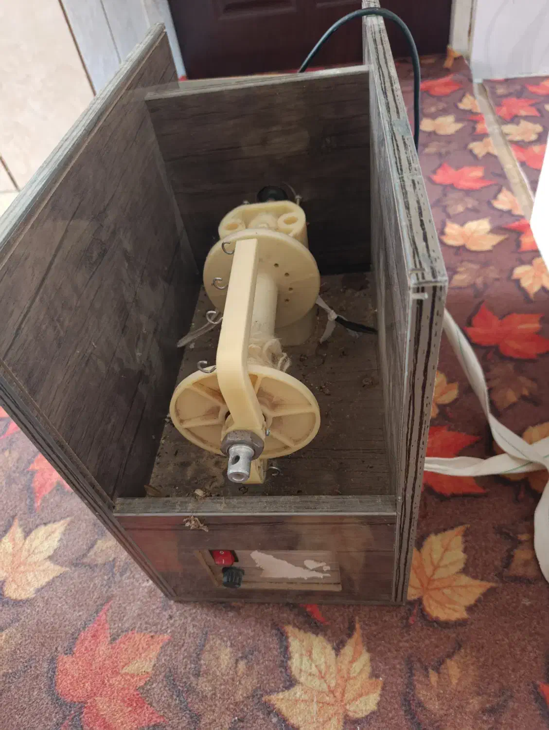 نخ ریسی|چرخ خیاطی و ریسندگی|مرودشت, محمد آباد|دیوار