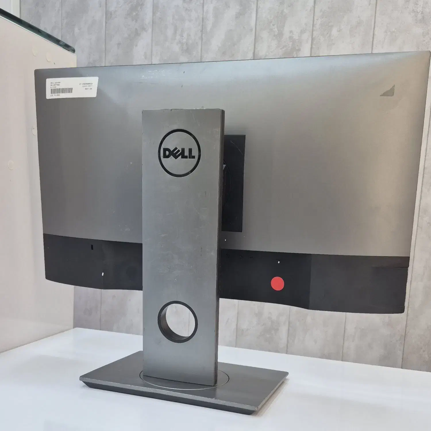 مانیتور ۲۴ اینچ dell فریم لس مخصوص ادیت و فوتوشاپ|قطعات و لوازم جانبی رایانه|خرمآباد, |دیوار