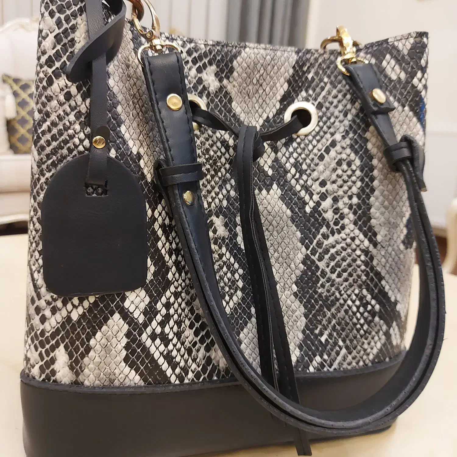 کیفها کاملا نو و سالم |کیف، کفش، کمربند|تهران, سازمان برنامه شمالی|دیوار