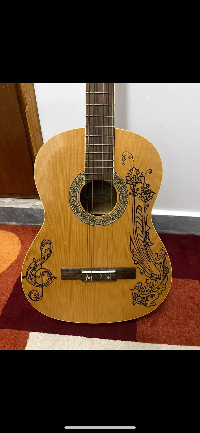 گیتار جیبسون محصول اسپانیا و چین|گیتار، بیس، امپلیفایر|دزفول, |دیوار