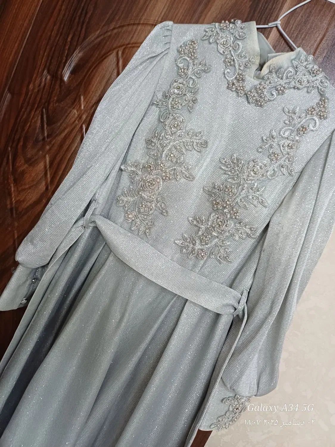 لباس مجلسی|لباس|لنگرود, |دیوار