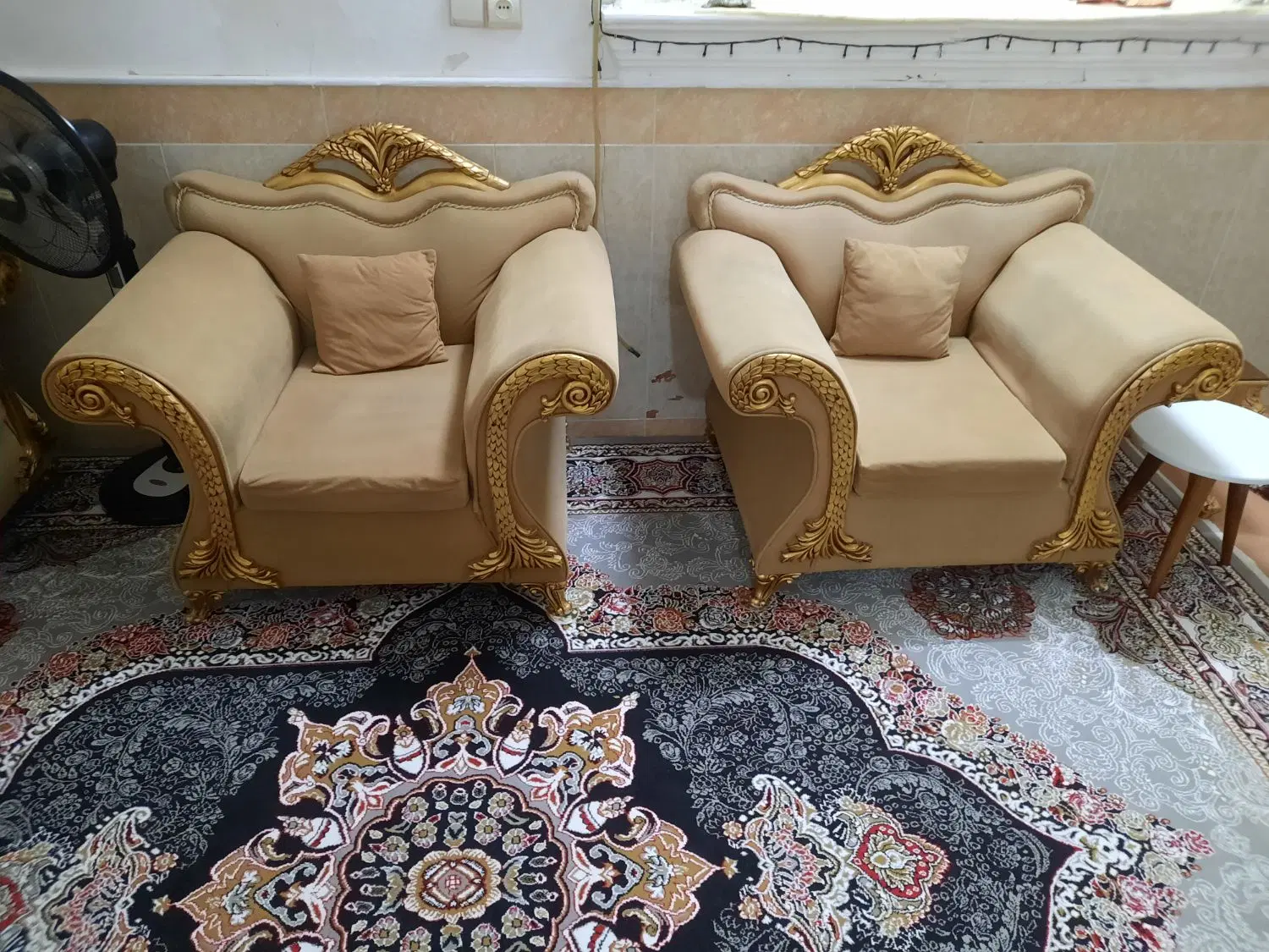 مبل|مبلمان خانگی و میز عسلی|قنوات, |دیوار