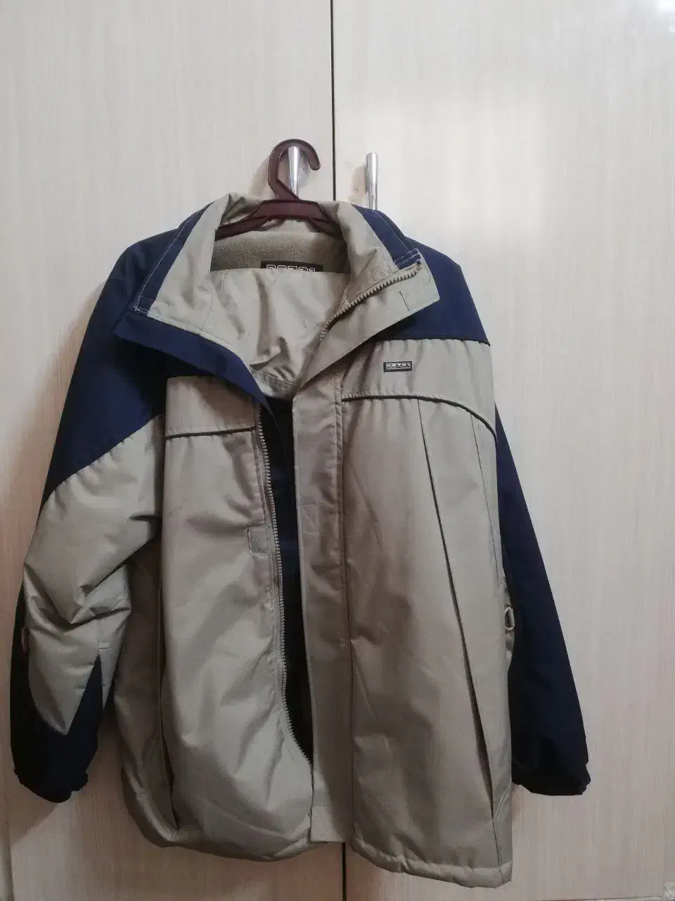 کاپشن خارجی(آلمان)بسیار گرم|کوهنوردی و کمپینگ|مشهد, فرهنگ|دیوار