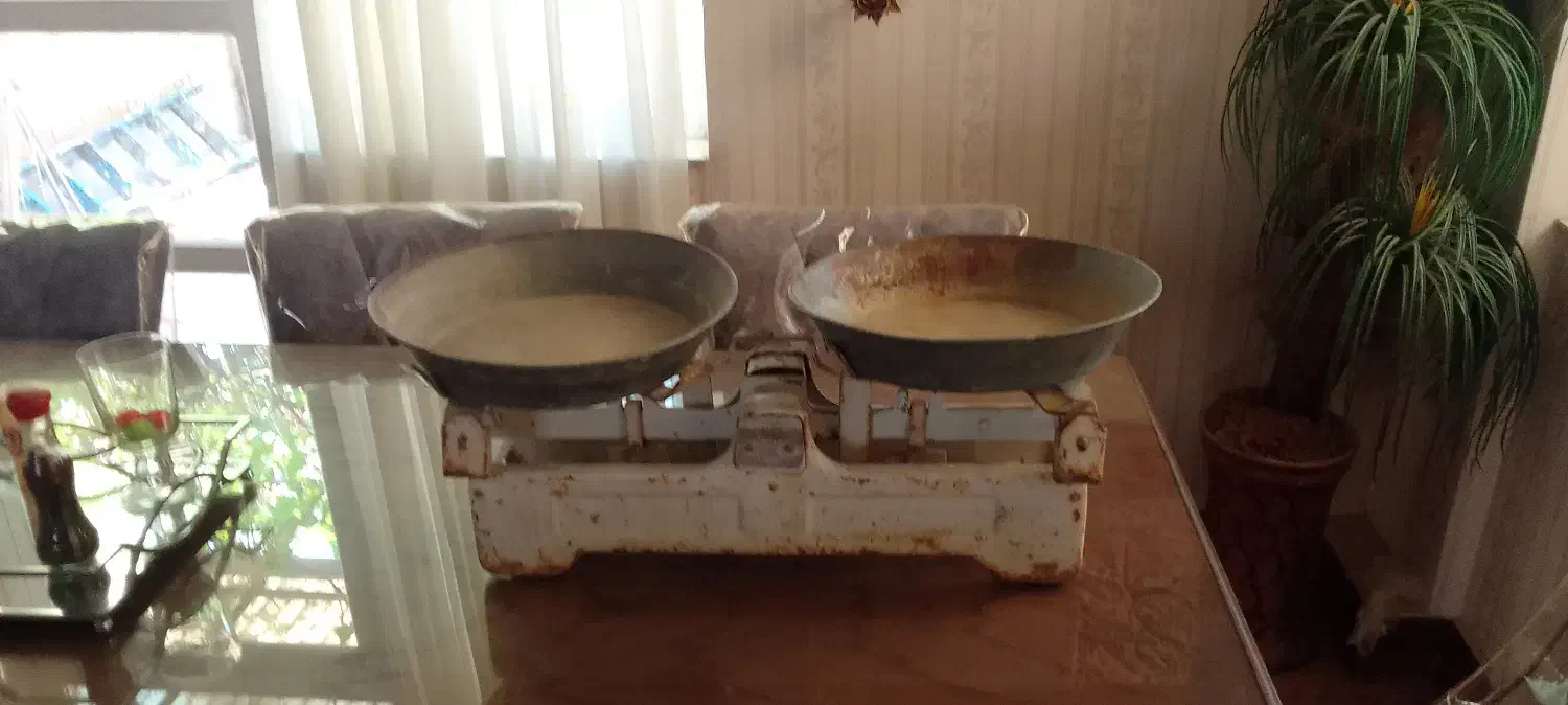 ترازو آنتیک|کلکسیون اشیاء عتیقه|هشتگرد, فاز ۱ مهستان|دیوار