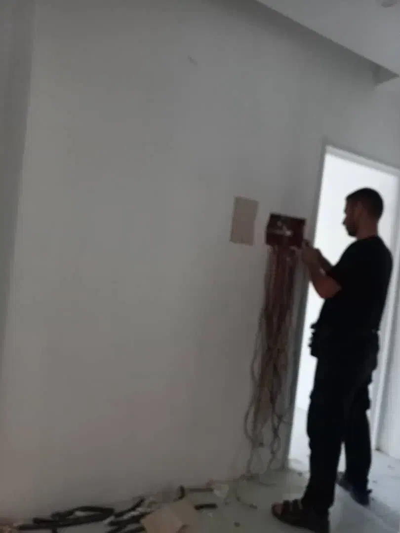 برقکار|خدمات پیشه و مهارت|لاهیجان, گلستان|دیوار