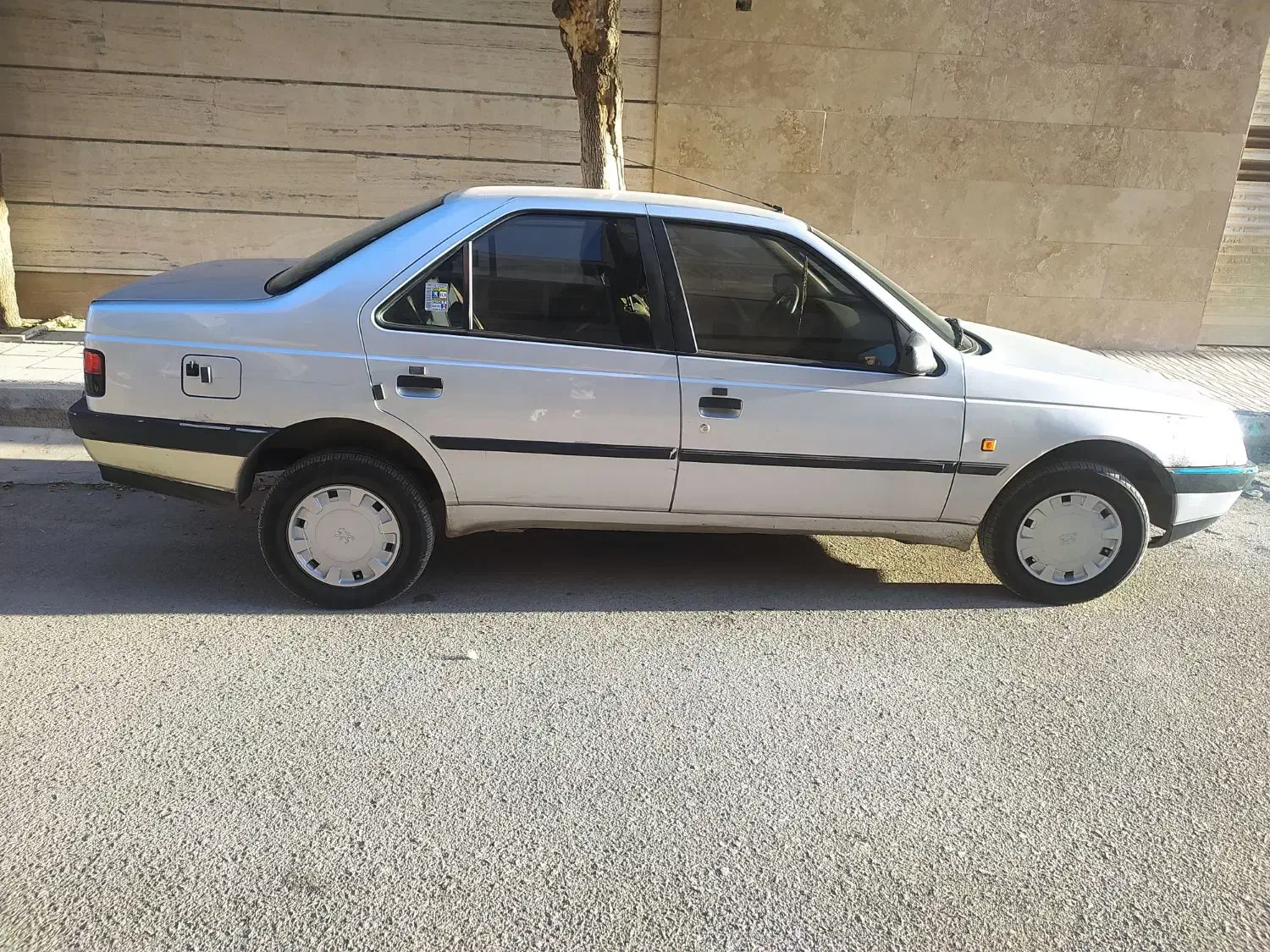 پژو 405مدل90دوگانه کارخانه معاوضه باپرایدمدل پایین|خودرو سواری و وانت|کرمانشاه, |دیوار