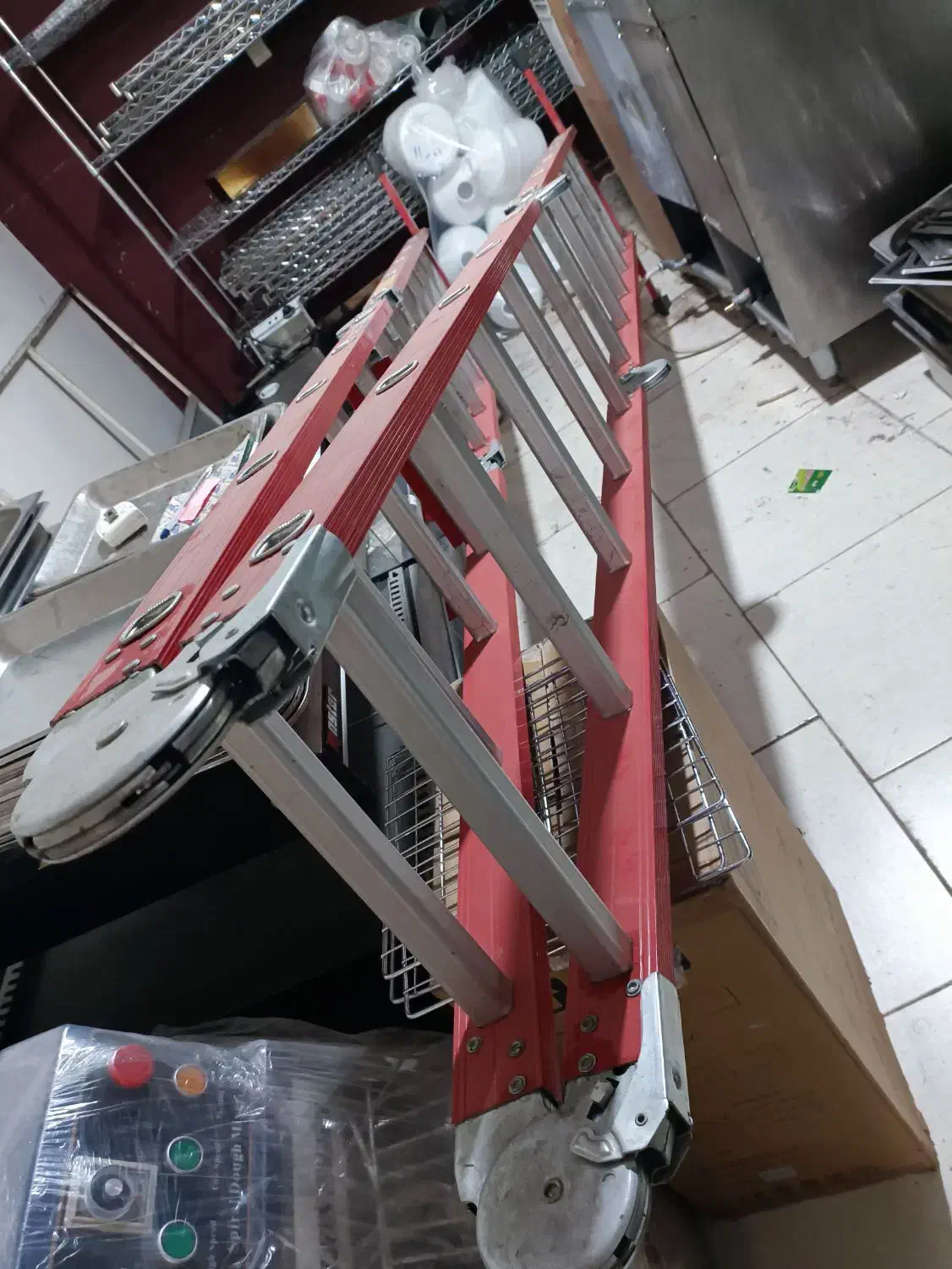 نردبان 24پله|ابزارآلات|قزوین, |دیوار