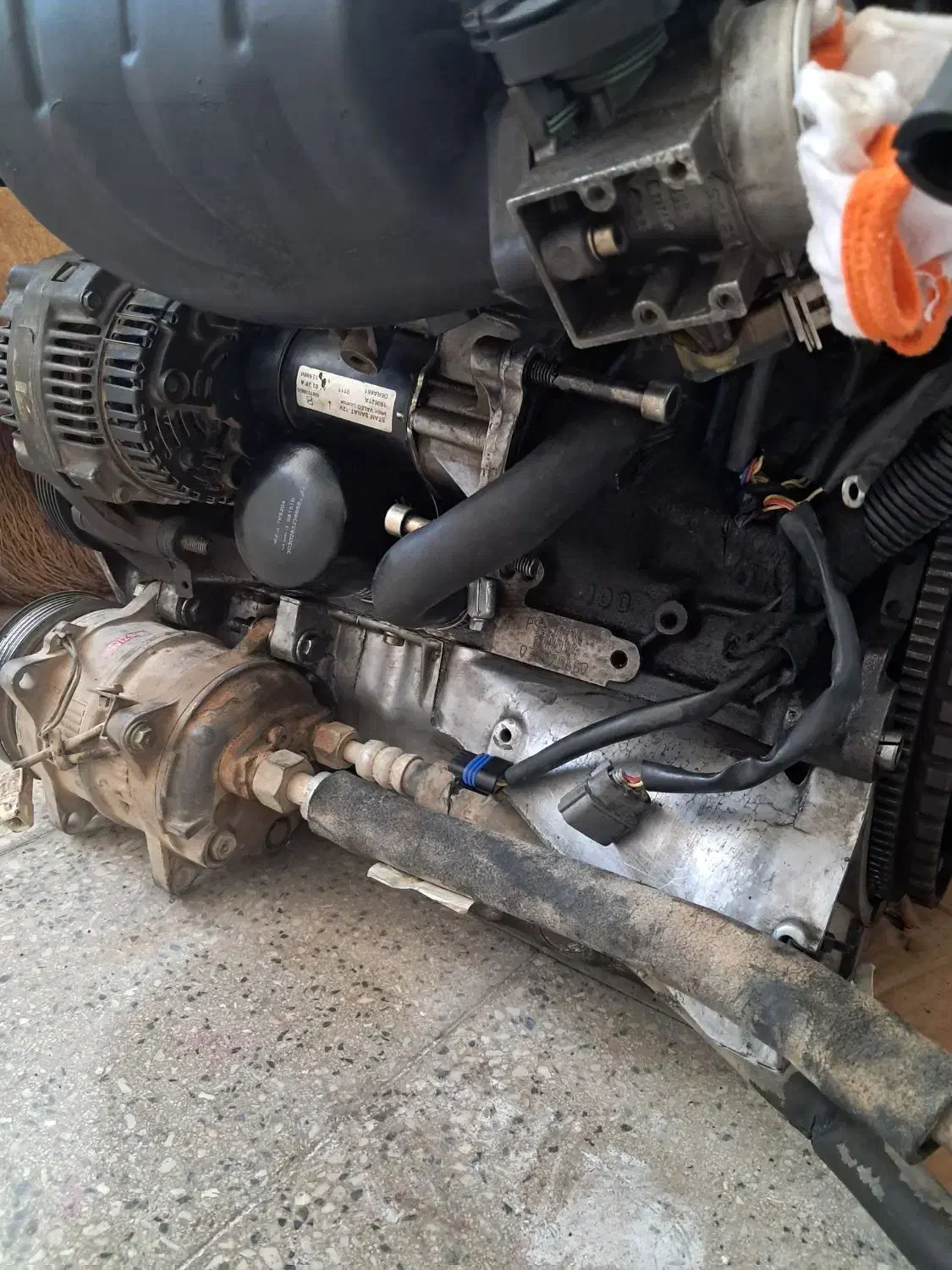 موتور زانتیا دوهزار|قطعات یدکی و لوازم جانبی|آباده, |دیوار