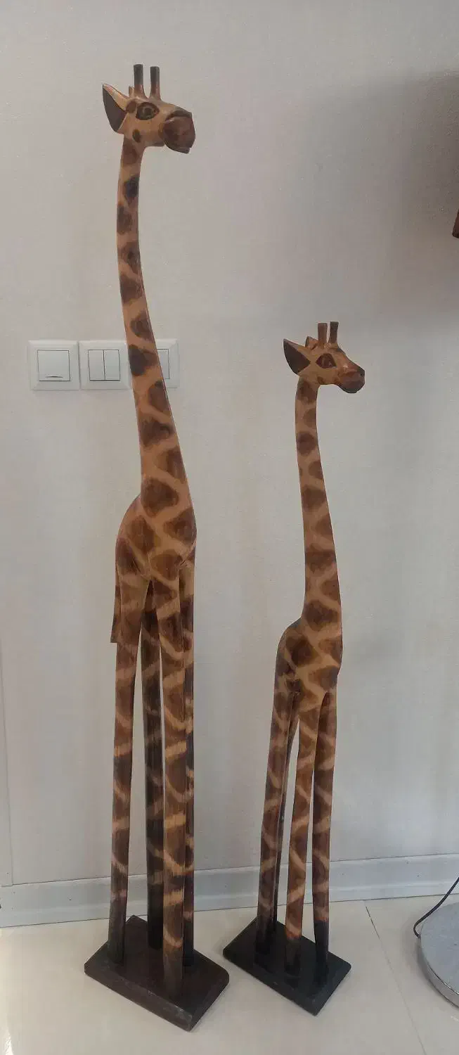 مجسمه زرافه چوبی آباژور گلدان گل و لوازم تزیئنی|صنایع دستی و سایر لوازم تزئینی|شیراز, احمدی جنوبی|دیوار