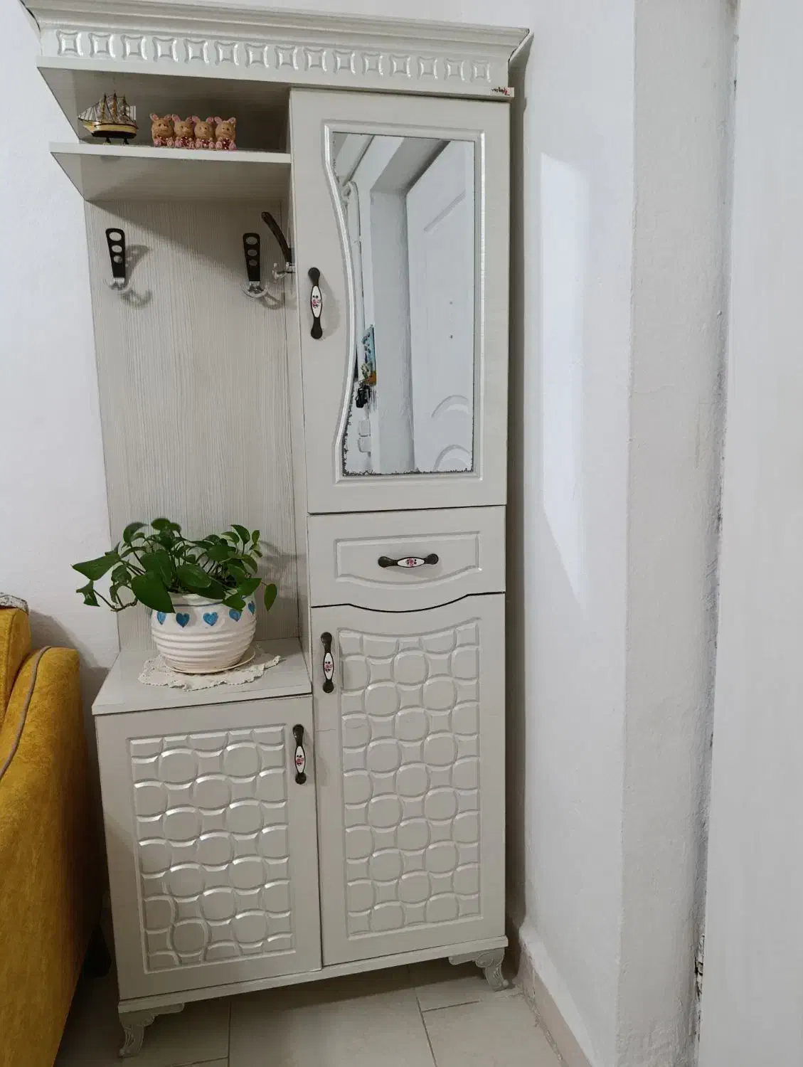 جاکفشی|جاکفشی، کمد، دراور|کنارک, |دیوار