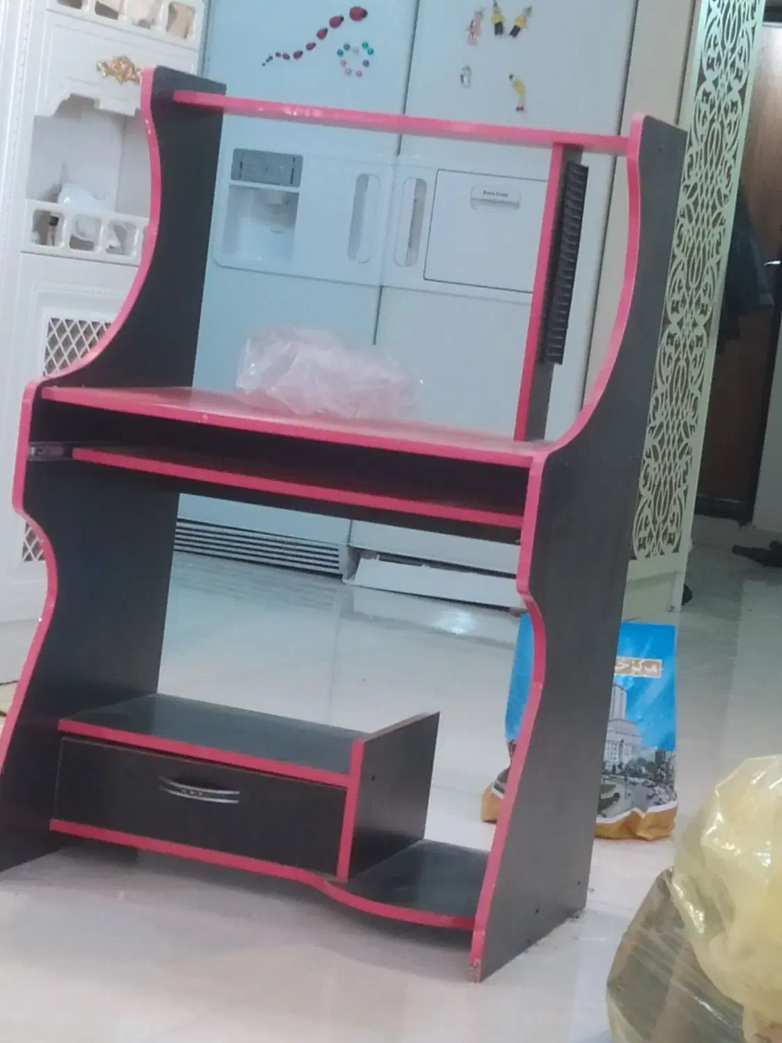 میز کامپیوتر|میز تحریر و کامپیوتر|بیرجند, |دیوار