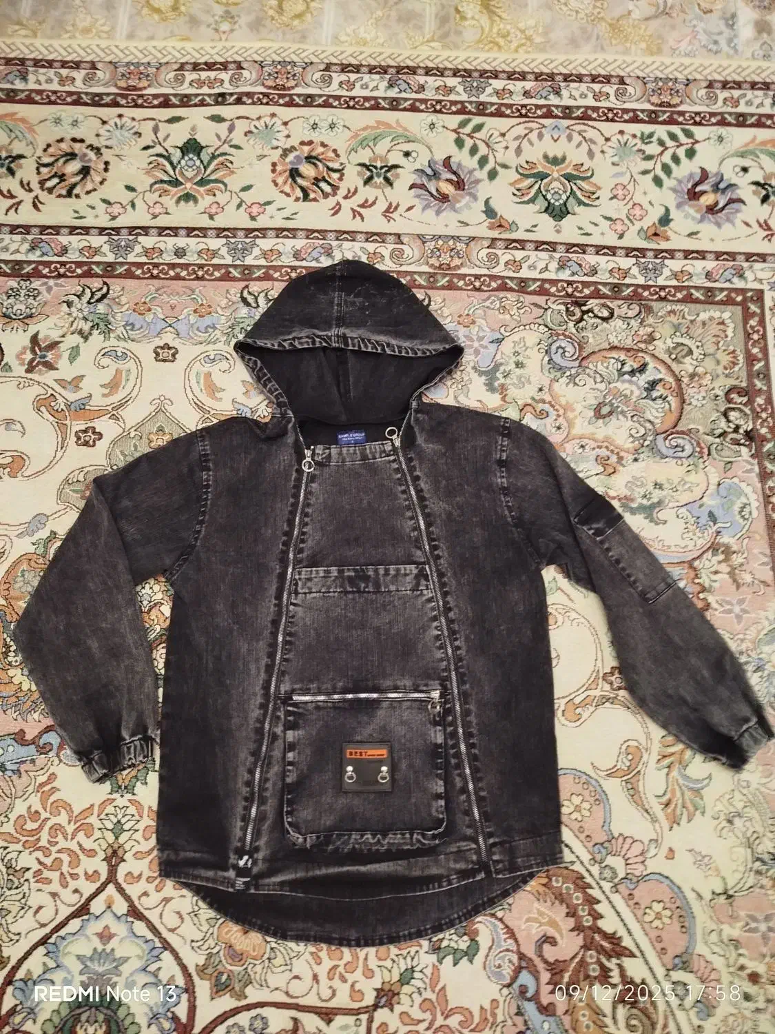 هودی لی|لباس|اردبیل, |دیوار