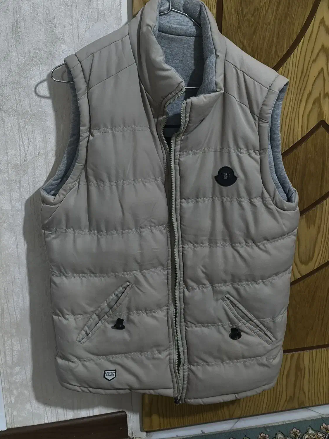 کاپیشن ها در نو وتمیز هستند|لباس|اصفهان, باتون|دیوار