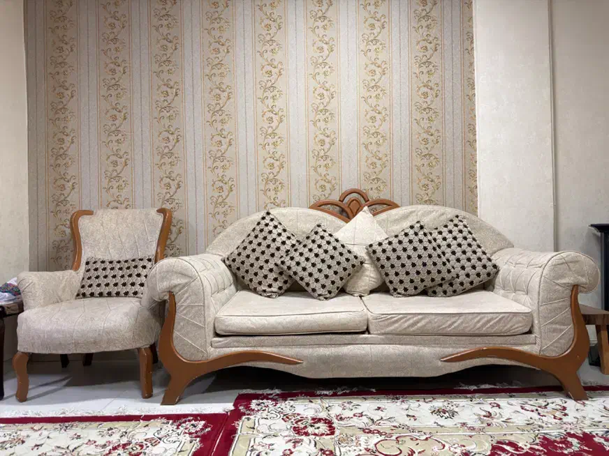 مبل هفت نفره راحتی|مبلمان خانگی و میز عسلی|مشهد, مصلی (کارمندان اول)|دیوار