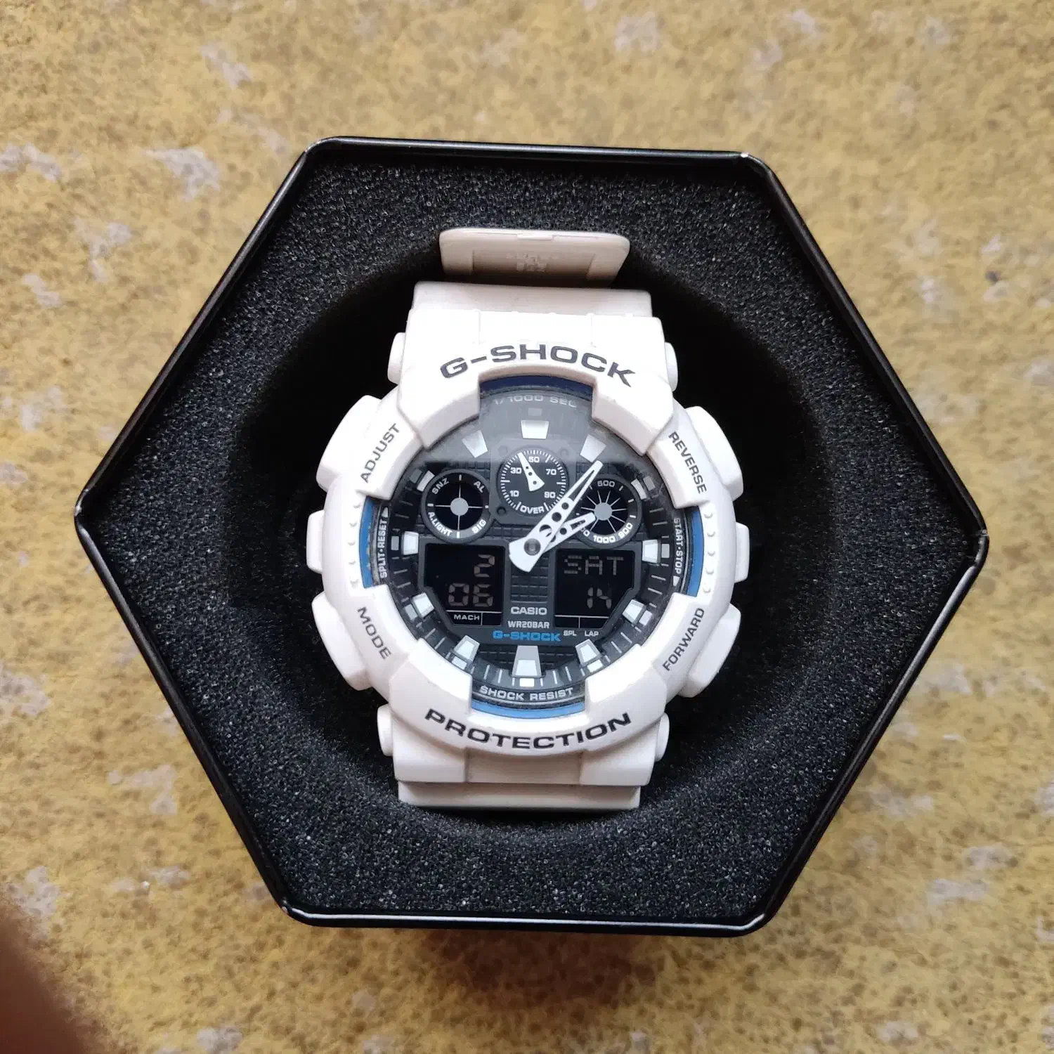 ساعت Casio G-SHOCK سفید|ساعت|همدان, |دیوار