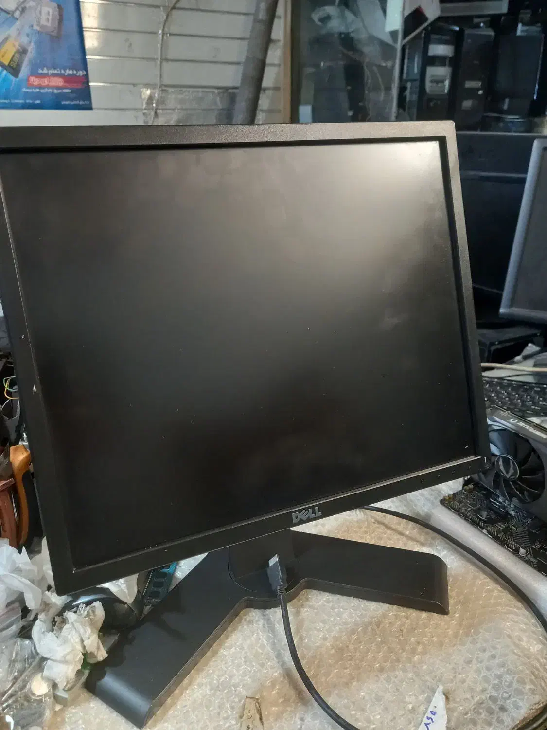 مانیتور Dell|قطعات و لوازم جانبی رایانه|رشت, پیرسرا|دیوار