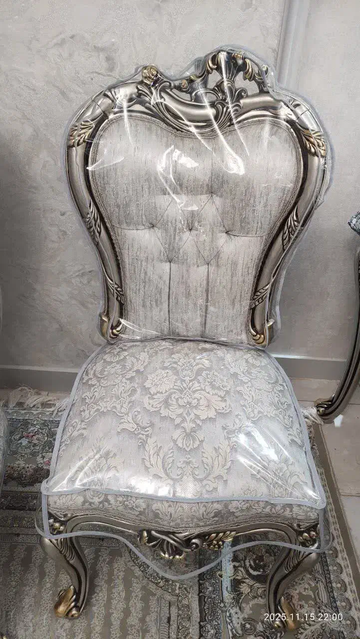 مبلمان سلطنتی تماما چوب گردو خشک|مبلمان خانگی و میز عسلی|اهواز, امانیه|دیوار