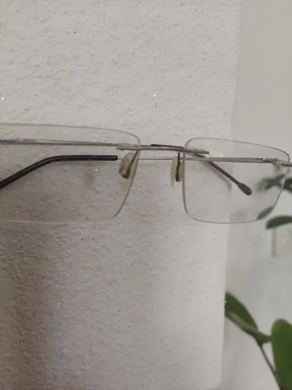 فریم عینک|اشیا|سنندج, |دیوار