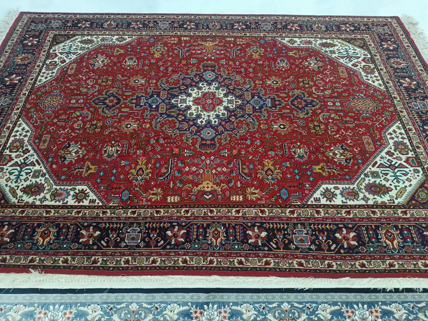 فرش پشمی دستباف|فرش|قم, شهرک فاطمیه|دیوار