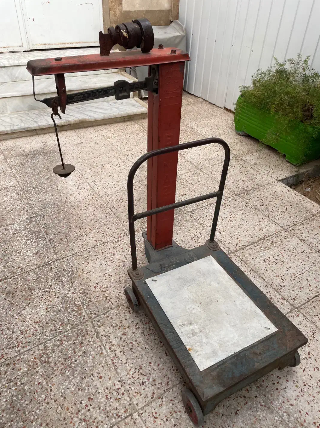 ترازو باسکول|فروشگاه و مغازه|شیراز, کوزه گری|دیوار