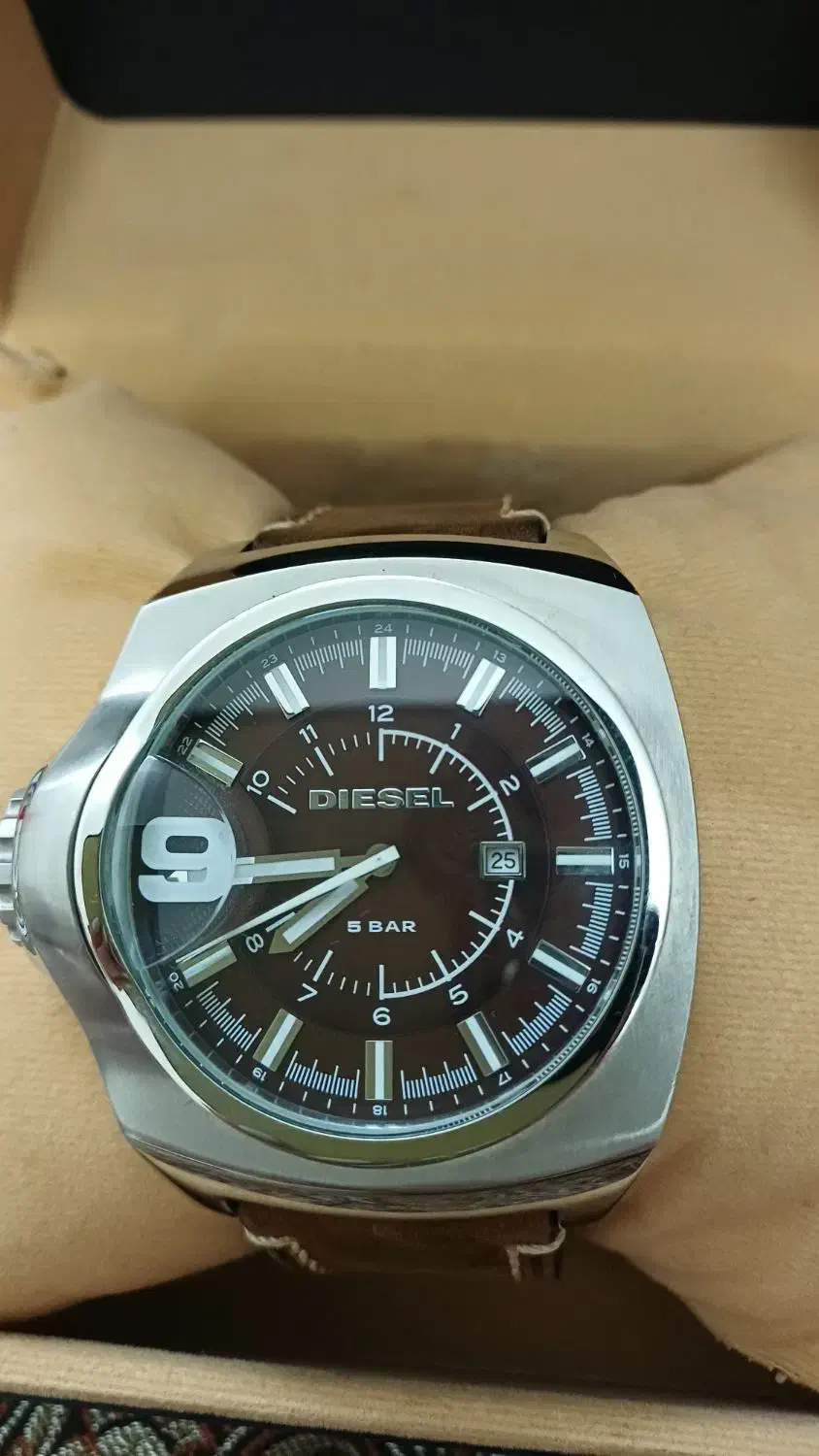 ساعت مردانه دیزل اصل و اورجینال با بند چرمی|ساعت|تهران, نازیآباد|دیوار