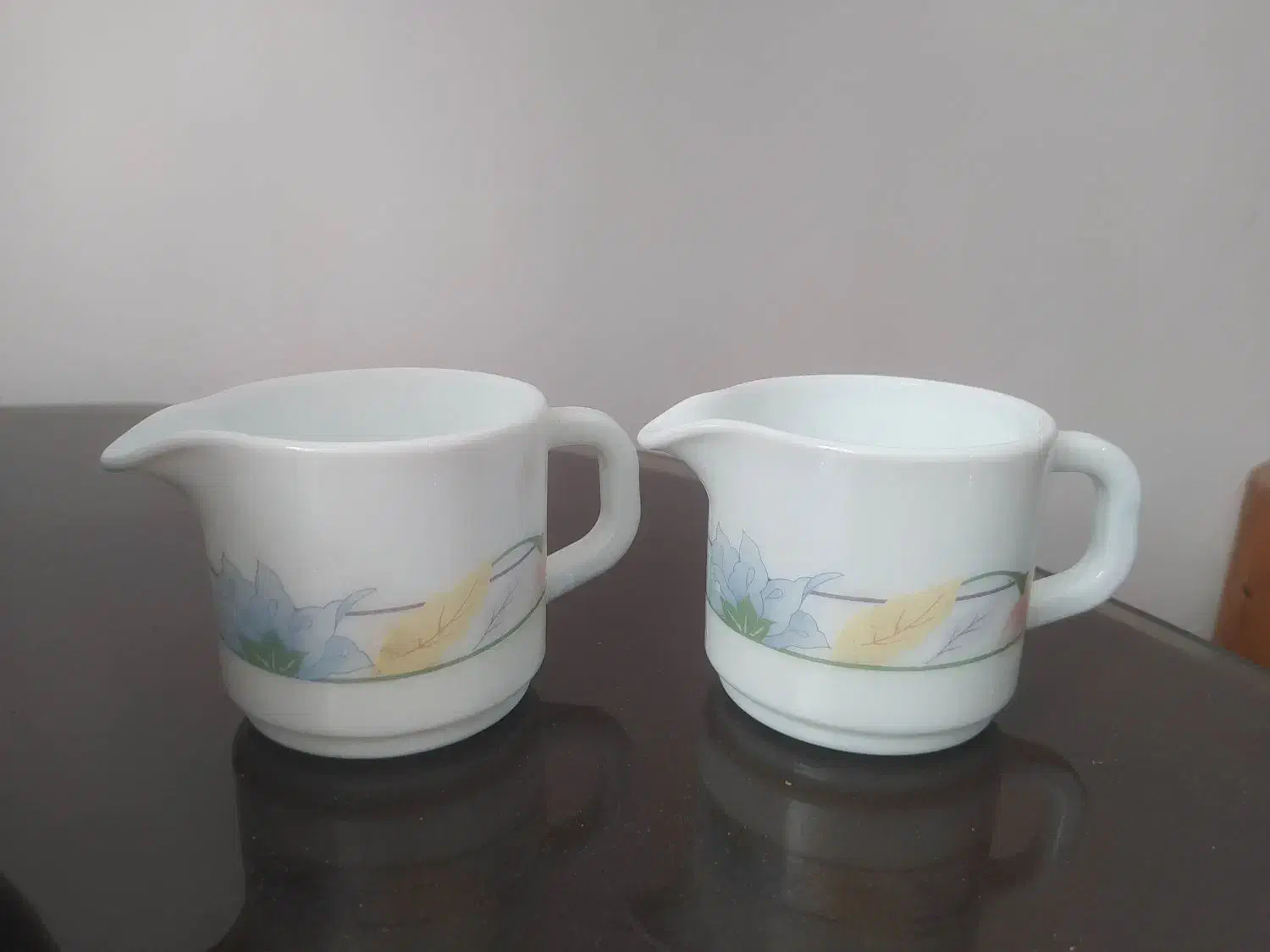 سس خوری|ظروف سرو و پذیرایی|رشت, دروازه لاکان|دیوار