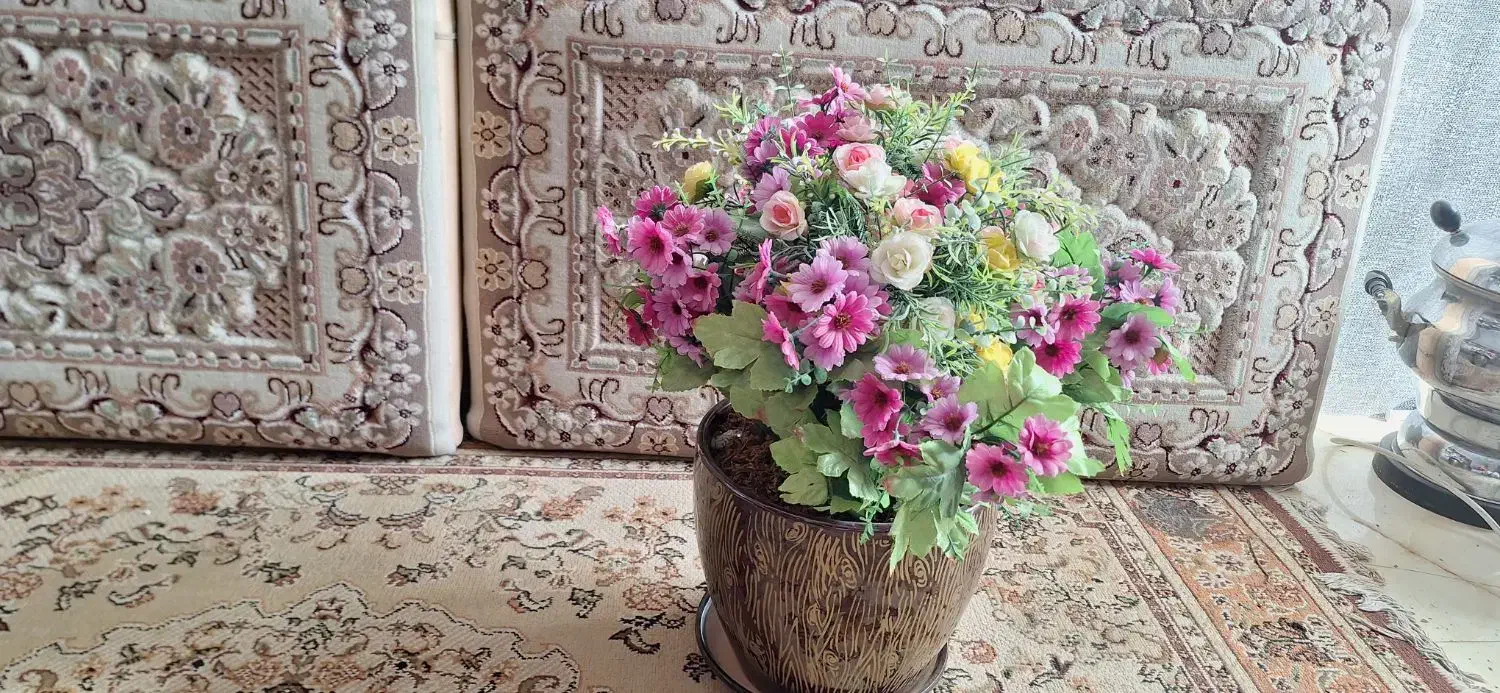 گلدان وگل|گل مصنوعی|قدس, شهرقدس|دیوار