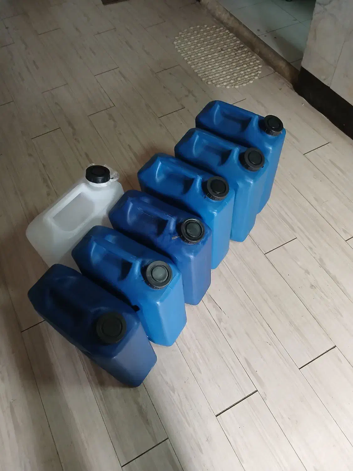 گالون ۲۰ لیتری|ظروف نگهدارنده، پلاستیکی، یکبارمصرف|بومهن, |دیوار